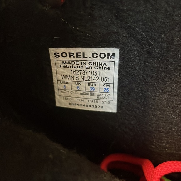 Sorel Winter Boots - Picture 7 of 9